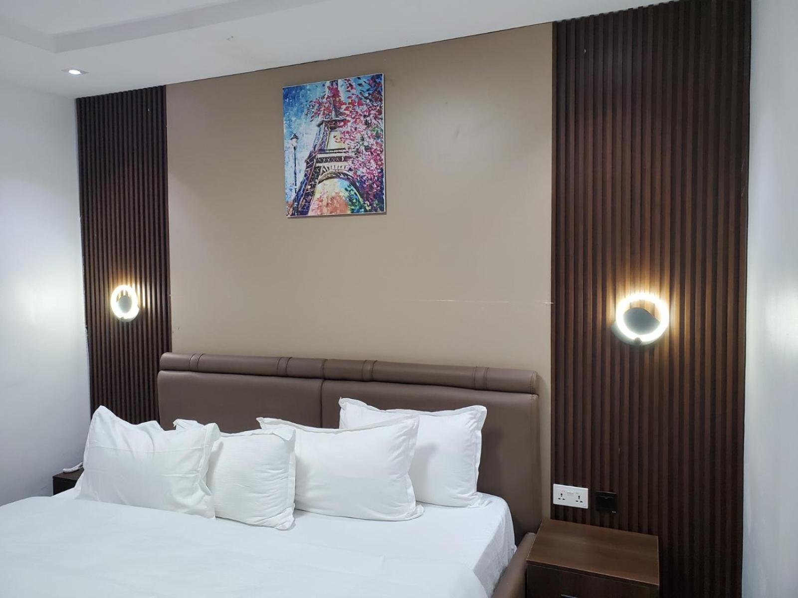 Hotel 35 Embassy 拉各斯 外观 照片