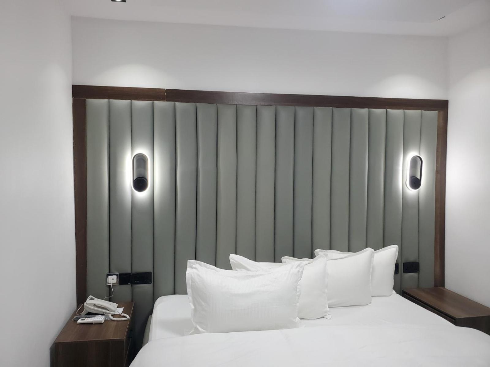 Hotel 35 Embassy 拉各斯 外观 照片